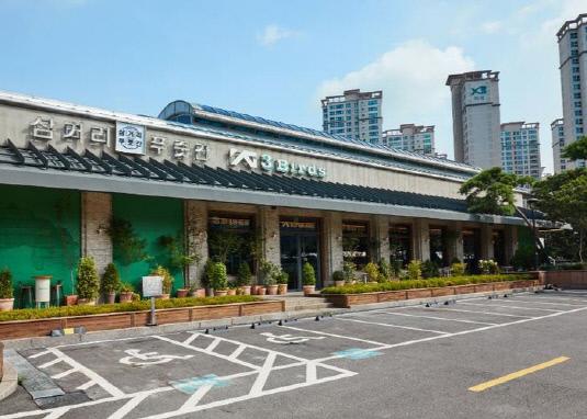 权志龙曾为这家连锁餐厅代言，如今只剩两家店还在坚持营业