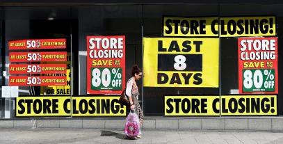 美国零售巨头大面积倒闭：股价暴跌45.6%，标普500指数垫底