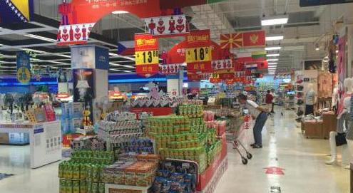巨额亏损、疯狂甩卖，年销售千亿的“超市一哥”，却折戟于北京