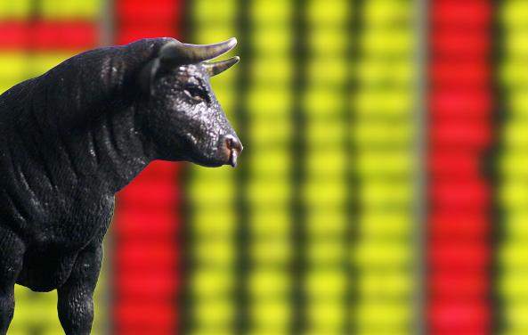 在牛市中，为什么股市总是缓慢上涨，突然大跌？